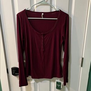 Halara Burgundy Henley NWT